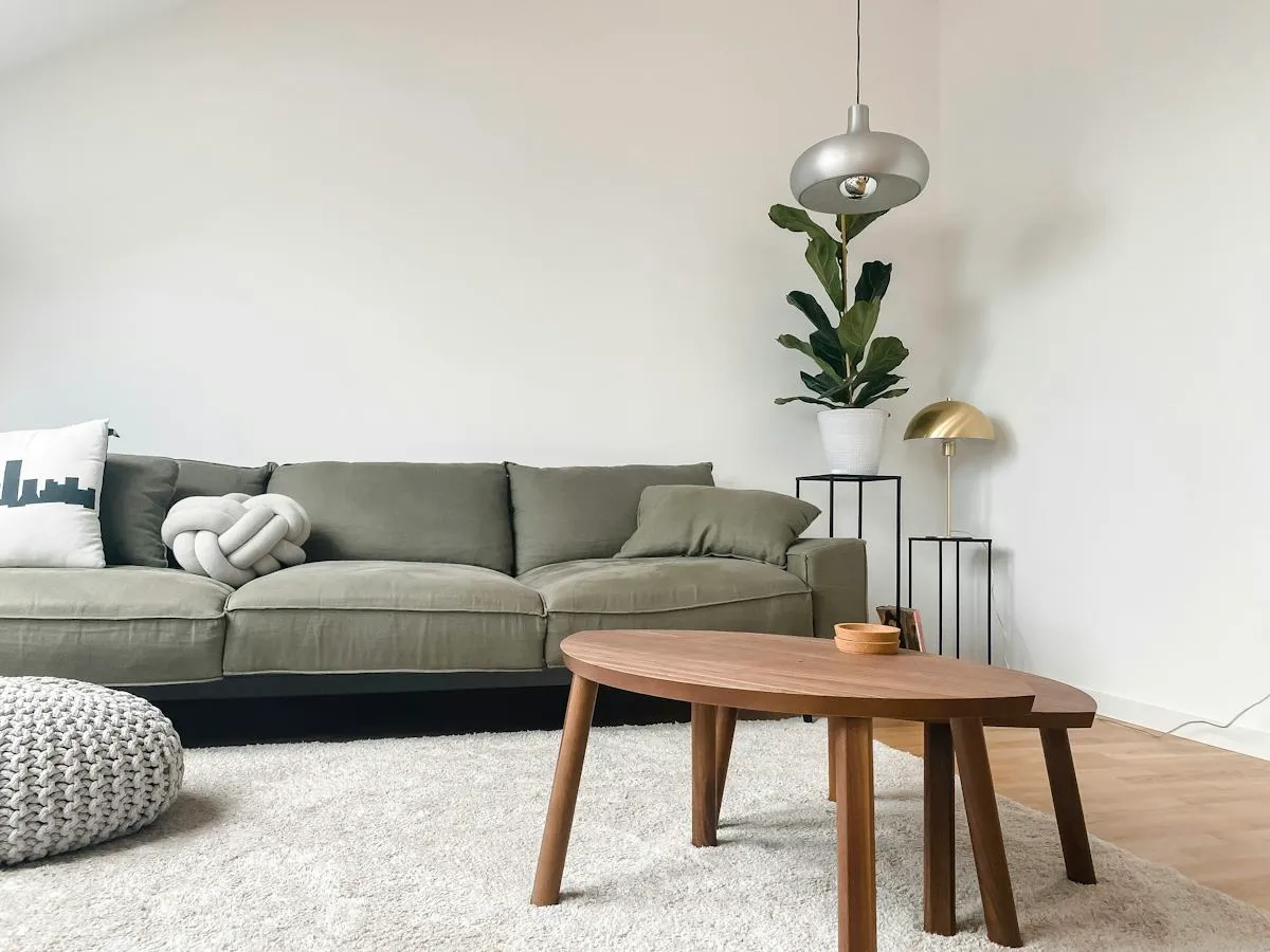 Residential styling composition with warm natural materials